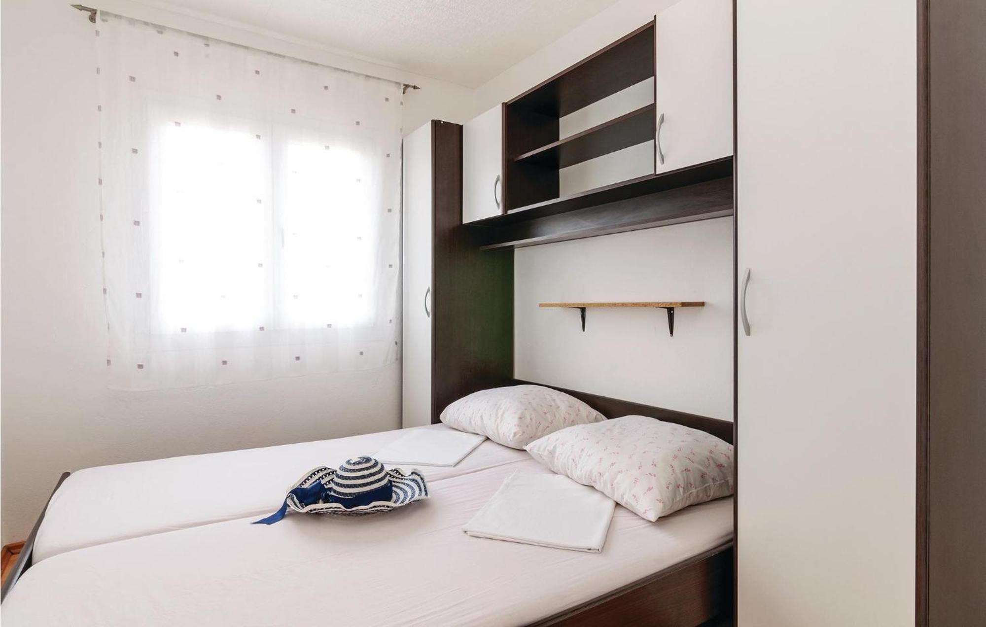 Beautiful Apartment In Vir With Wifi Exterior foto